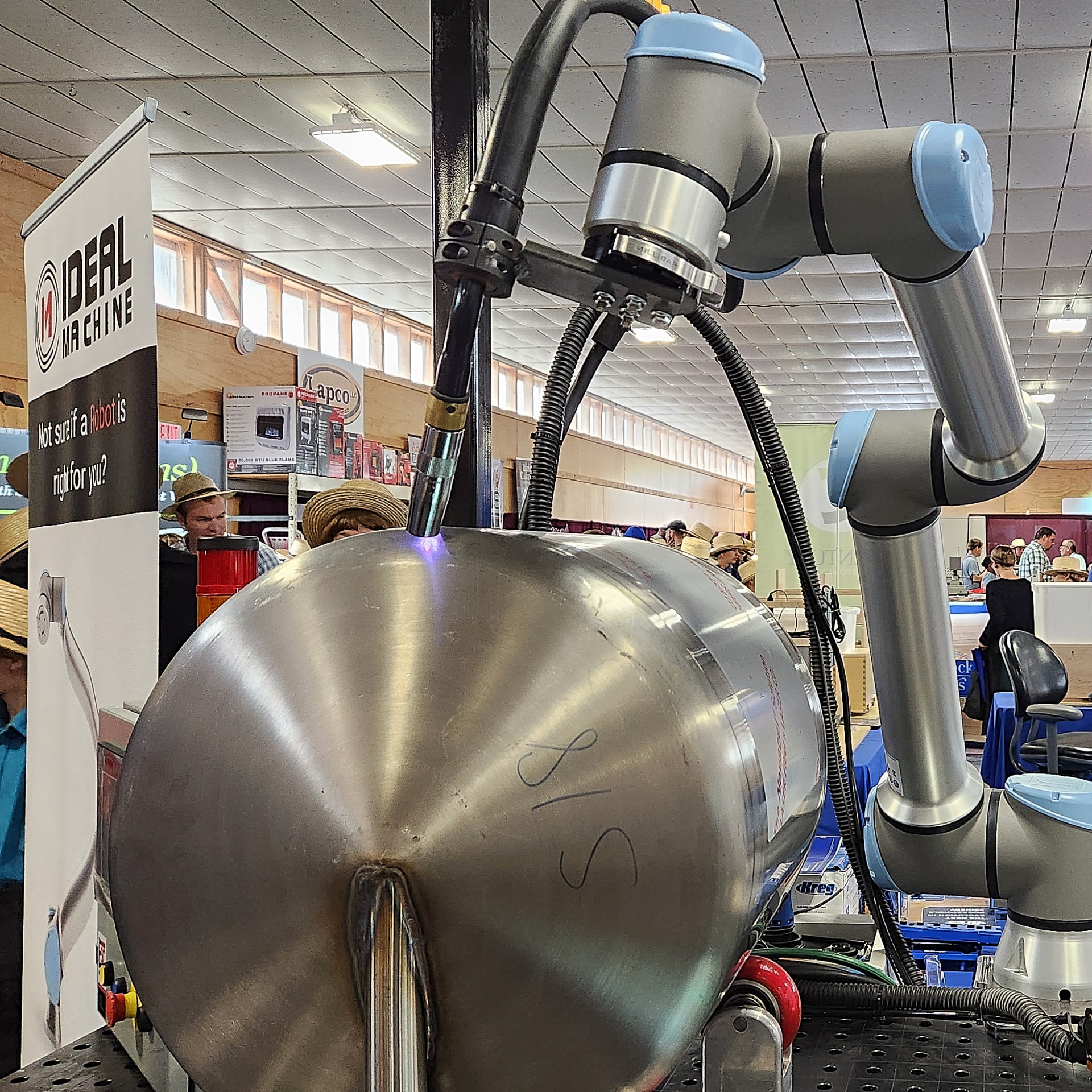 penn-lancaster-robotics-robot-welding-demo-ideal-machine
