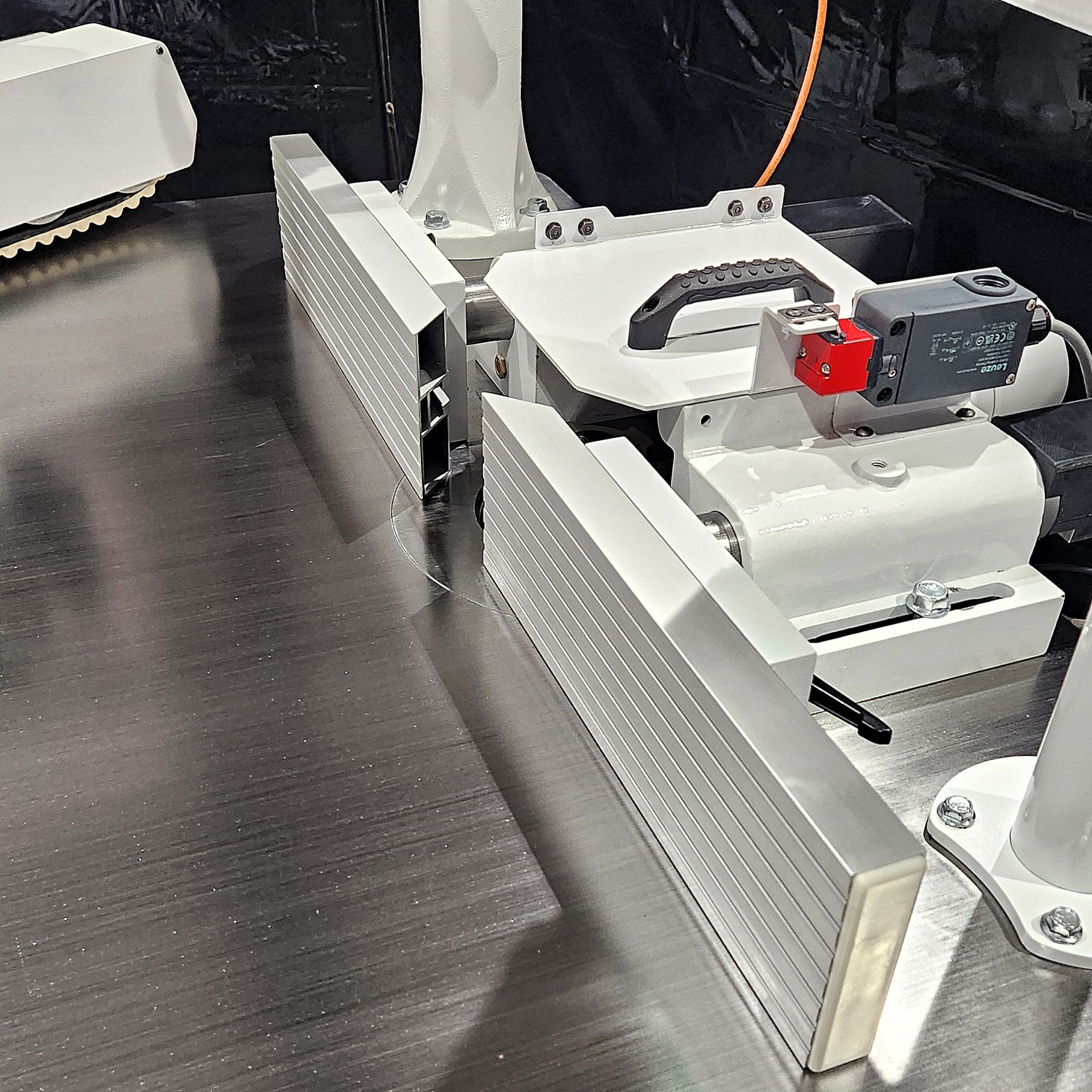 Industrial Wood Shaper By Ideal Machine | IM-101 HSK Shaper